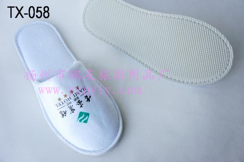 毛绒类拖鞋