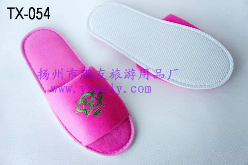 毛绒类拖鞋