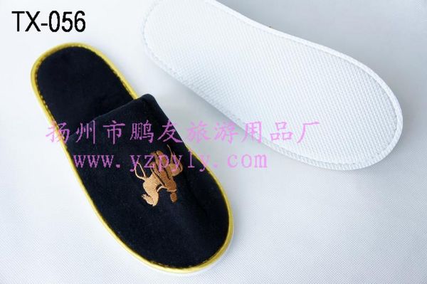 毛绒类拖鞋