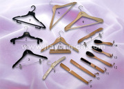 衣架、衣刷、鞋拔