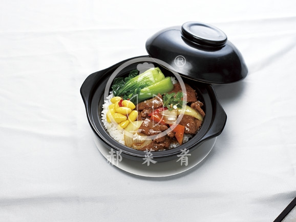 黑椒牛肉煲仔饭