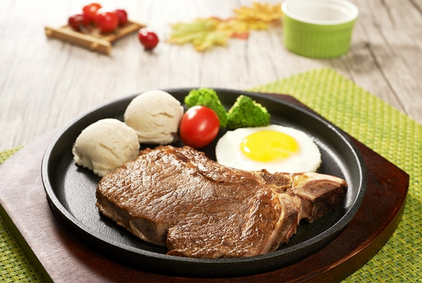 特级带骨沙朗牛排Super Bone-in Sirloin Steak