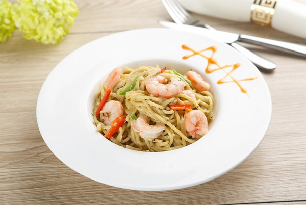 芝士海鲜青酱面Spaghetti with Shrimp and Cheese in Italian Style Basil Sauce