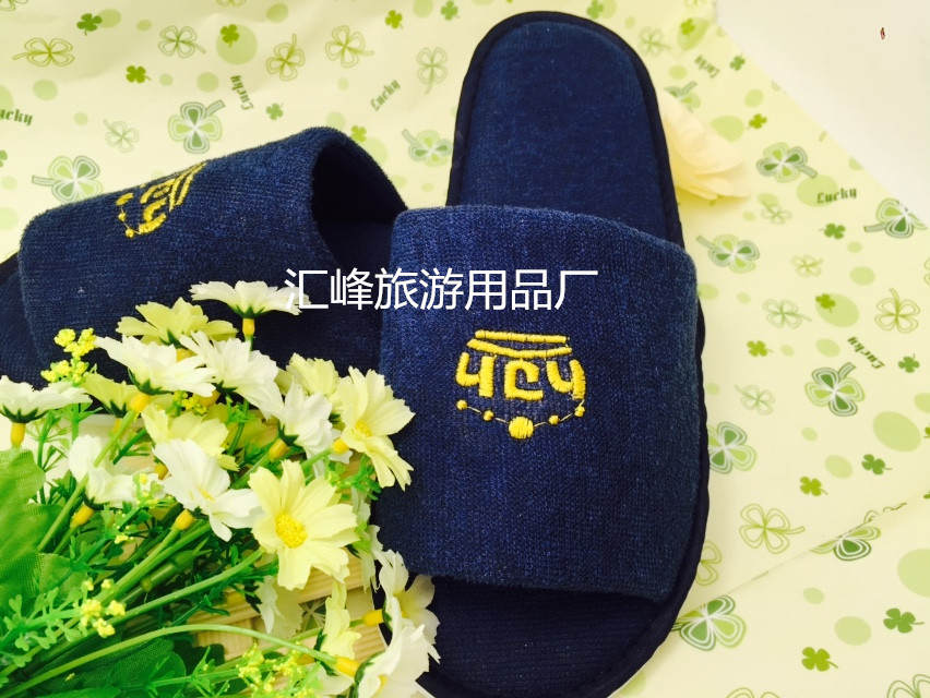  密丝绒拖鞋