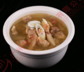 酸蘿卜老鴨湯