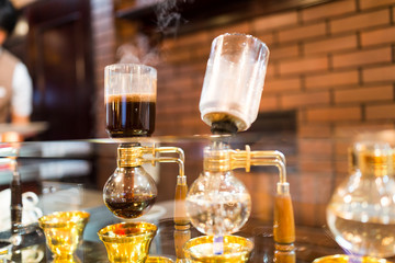虹吸式咖啡壶主要有哪些用途和特点呢