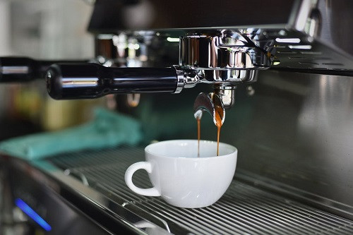 致力于咖啡制作智能化  多功能单头和双头咖啡机了解一下