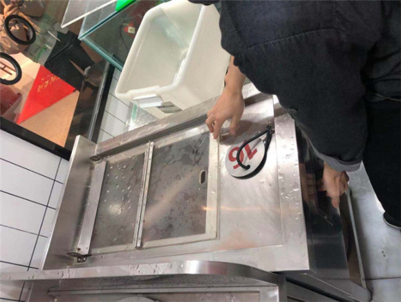 打败3万家酸菜鱼店！它“从不创新”，却开出62家直营店！