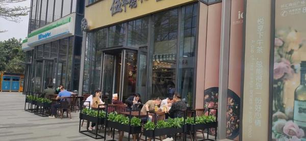 那些幻想抄底餐饮的人，醒醒吧！