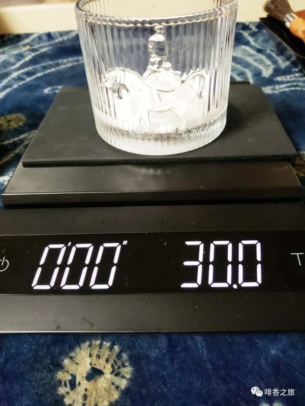 这款家庭版椰浆冷萃拿铁很好喝