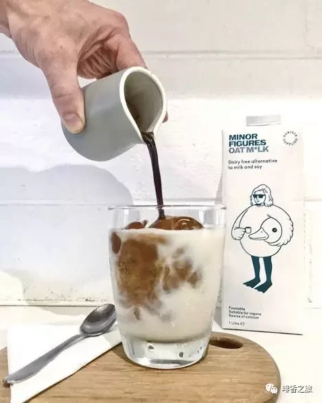 英国消费者调查：超过60%的受访者在咖啡店里尝试过植物奶