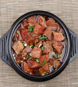 牛肉煲