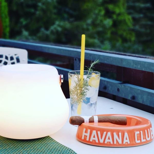 V'LUXX - Cordless Table Lamp