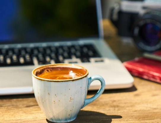 速溶咖啡机泡咖啡和手动咖啡机不同吗