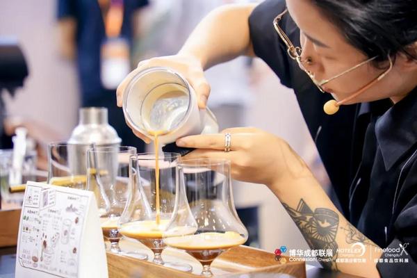 专访 | 2022世界咖啡师大赛成都分赛区冠军陈丹丹！黑马，绝非偶然！