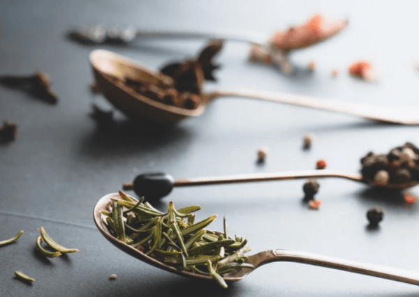 你知道古树红茶的功效和特点吗