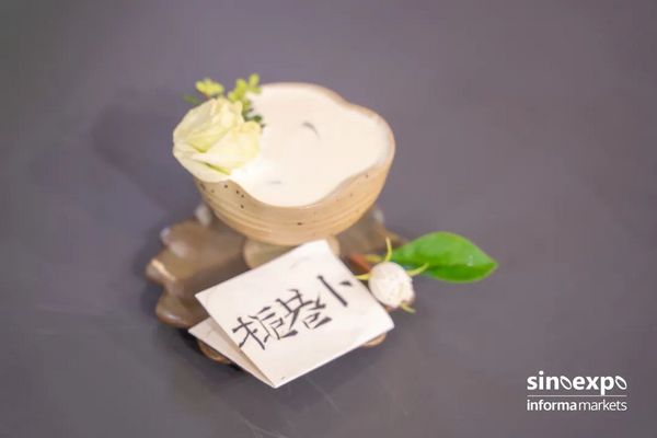 小巷梔