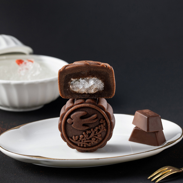 珠江饼业广式桃山燕窝月饼