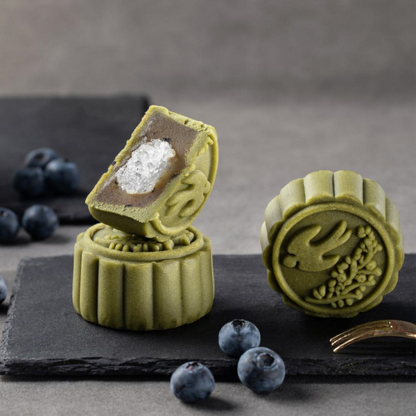 珠江饼业广式桃山燕窝月饼