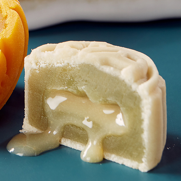 珠江饼业桃山奶黄流心系列中秋代加工月饼