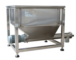 帶斗橫式輸送機(jī)