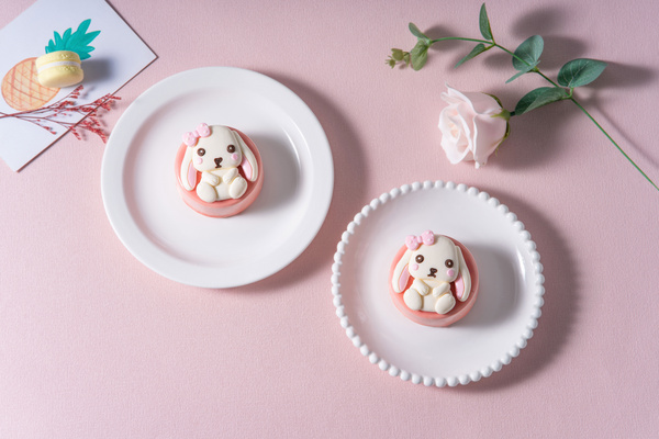 馥斓思薇-兔小姐