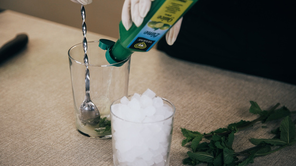 西班牙原瓶进口Vegaana“精粹8度”浓缩原萃青柠汁