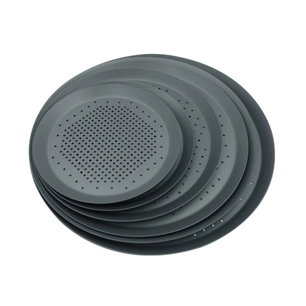 ALUM. PERFORATED PIZZA TRAY W/NOM STICK  圆型冲孔脆皮披萨盘（硬膜）  P11651B-P11660B