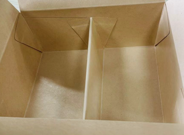 创新设计：分隔防油打包盒，保持食物的新鲜和美味