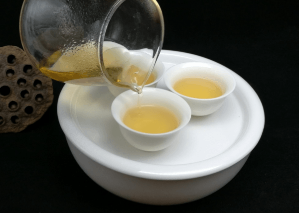 樱花煎茶：绽放花海的茶叶之美