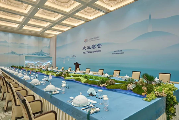 让人一见倾心的桌面用品，来HOTELEX上海展，get国宴、上海迪士尼、星巴克等同款餐具！