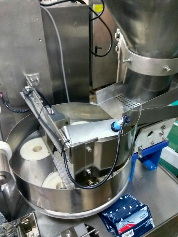 厂家供应麦芽糖烘焙饮料糖果颗粒包装机 颗粒糖姜茶速融颗粒打包机