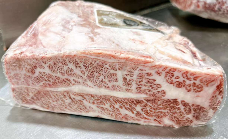 澳洲203厂金凤凰纯种和牛M9+ 牛短肋肉（牛小排）