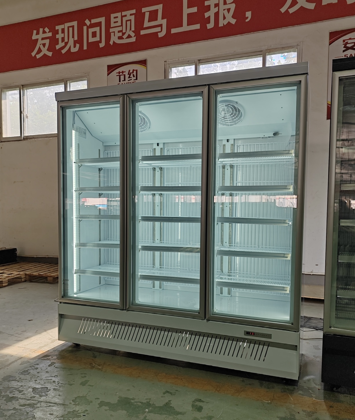 玻璃門展示柜