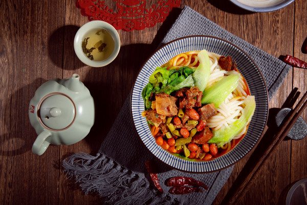 方便食品采購(gòu)：如何選擇高品質(zhì)與性價(jià)比兼具的產(chǎn)品？