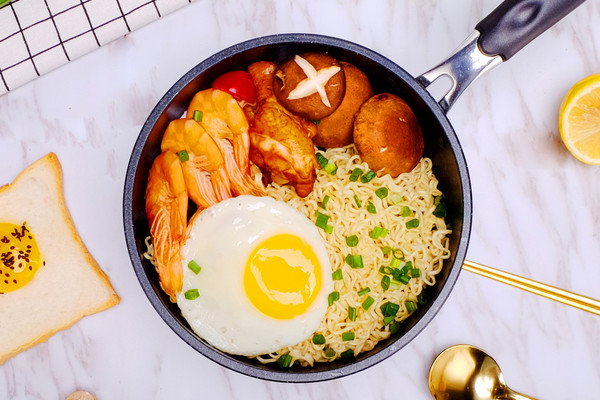 方便食品采購(gòu)：如何選擇高品質(zhì)與性價(jià)比兼具的產(chǎn)品？