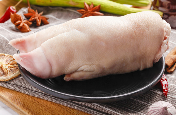 如何确保生鲜肉禽货源稳定、品质达标且价格合理？