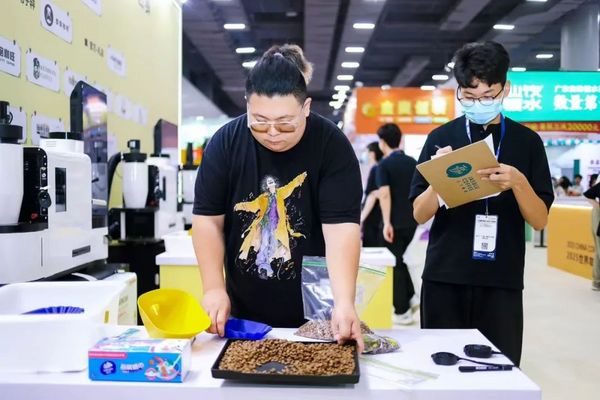 2025-2026赛季世界咖啡系列赛事及2026世界潮饮大赛赞助招募全面启动！