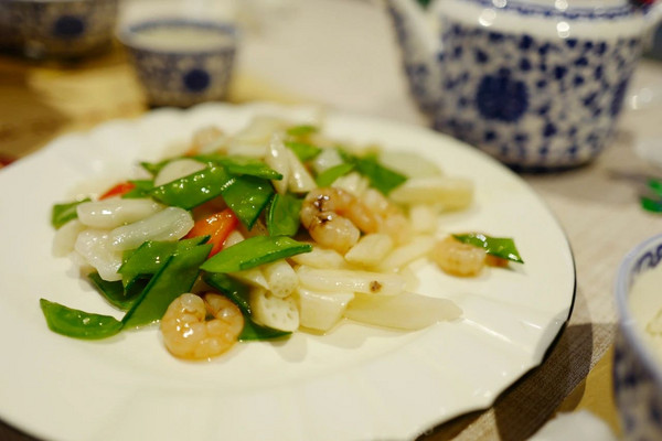 外卖“三国杀”下的订单暴增 餐饮企业如何应对？