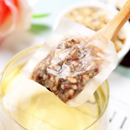 红豆薏米芡实茶