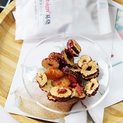 桂圆红枣枸杞茶