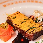 祖传蜜制牛肉及蘑菇牛肉石榴包