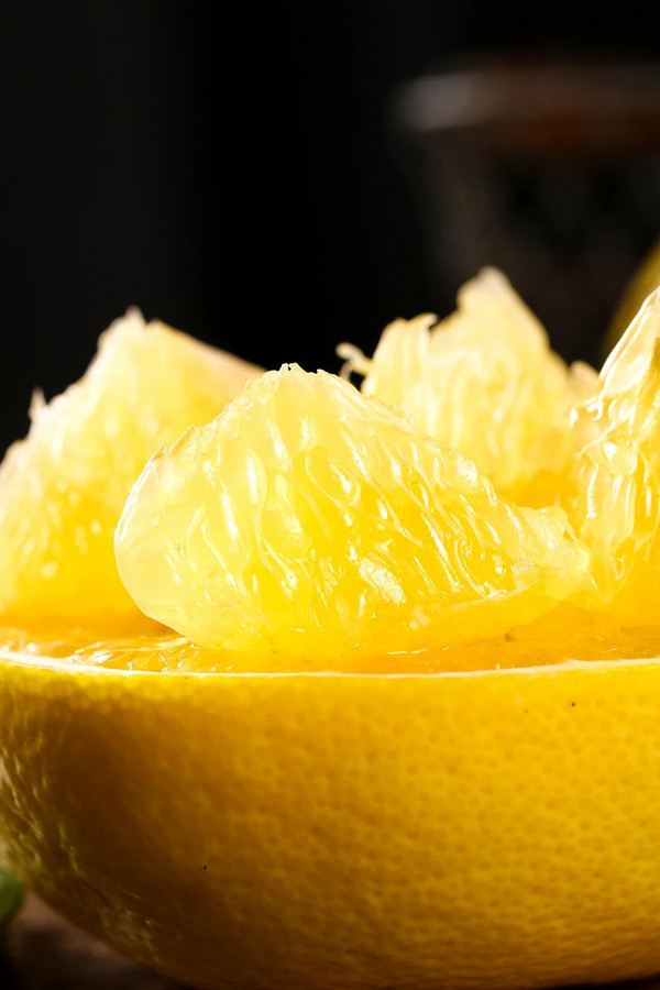 一颗柚子的千亿级生意经，谁在抢滩“黄金果”赛道？