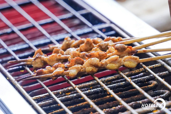 肯德基“炸鸡兄弟”来袭!小吃赛道的变革与食材新机遇!
