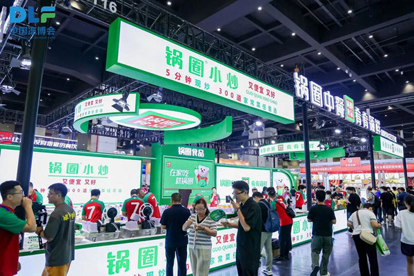 人工降40%，厨房压缩30%，炒菜机器人是餐厅效能革命必选？