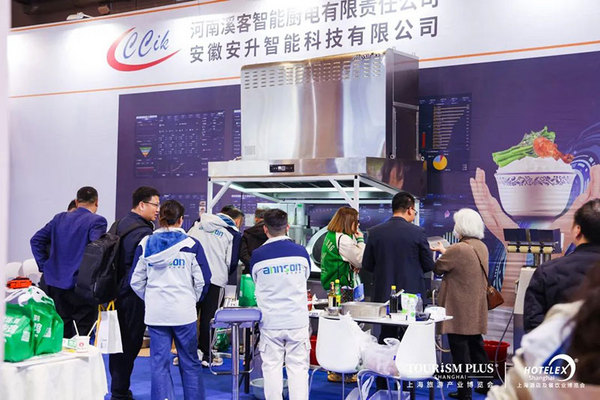 人工降40%，厨房压缩30%，炒菜机器人是餐厅效能革命必选？