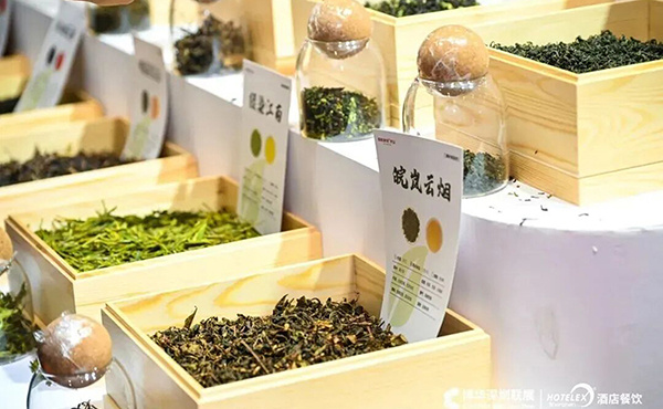 用茶底做IP，淘出30万吨商业黄金！揭秘这些现制饮品品牌的吸金秘籍