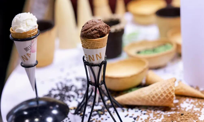 今年的冰淇淋还能怎么玩？健康主义当道，万物皆可跨界，场景体验正当时！