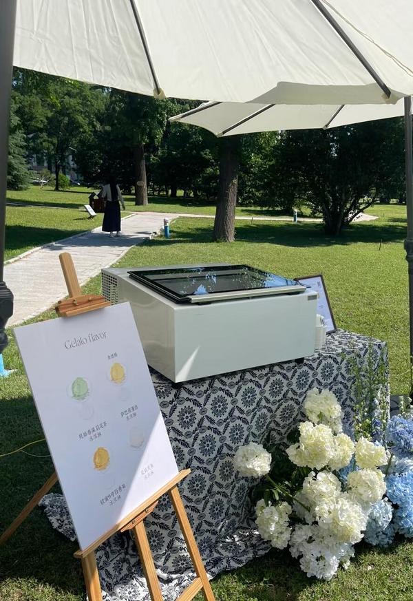 万迅达M3系列台式冰淇淋展示柜