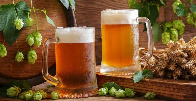 What Are The Main Differences Between Wheat And Hefeweizen Beer?
